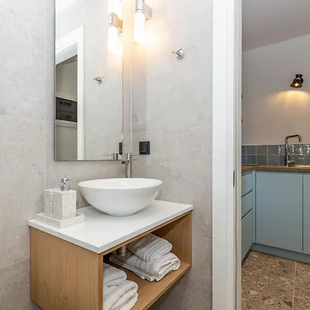 Apartment Angelo ιι *