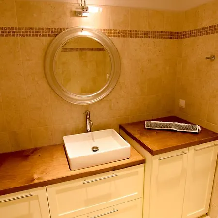 Apartment Angelo ιι *
